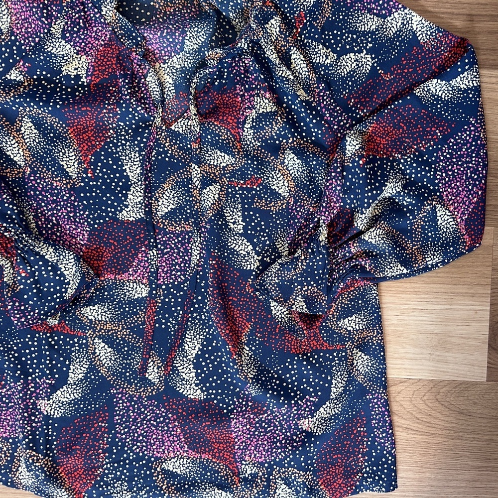 Collective Concepts Boho-Style Loose Blouse V-Neckline Tie Neck Detail Small - Picture 5 of 9